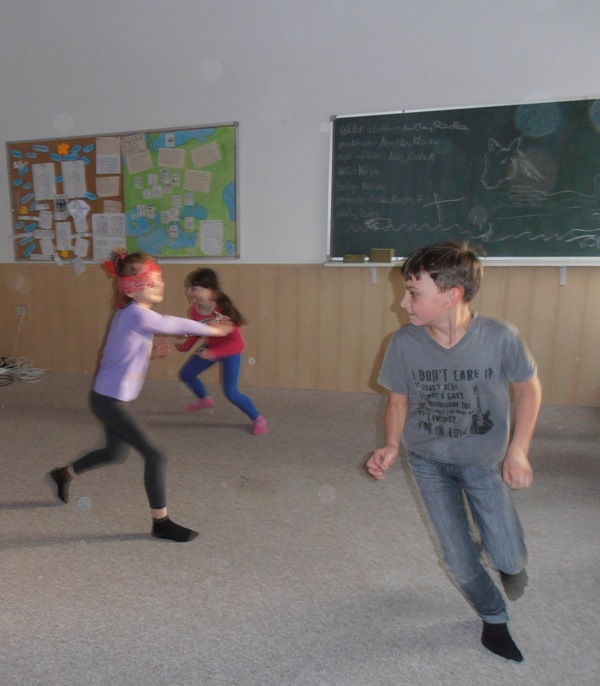 Víkendovka Slunce a chléb - hra Mouchy