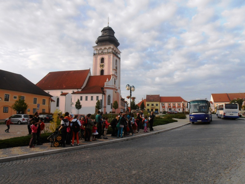 Autobus už přijíždí, aby nás svezl domů